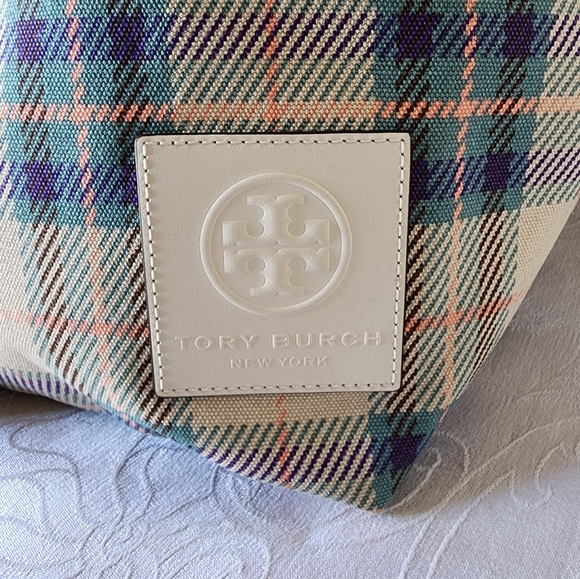 Tory Burch 2FER Gracie Reversible Canvas Tote with Perforated Zip Wallet - Picture 2 of 13